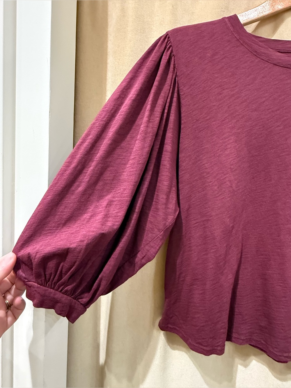 Women's Amara Puff Sleeve Top in Merlot - Picture 3 of 7